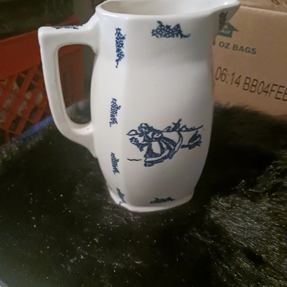 Blue Ridge Southern Potteries Clara pitcher earthenware w/transfers Dutch girl - Picture 3 of 4